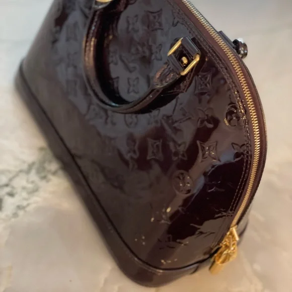 Authentic Louis Vuitton - Alma PM Bag, excellent condition, like brand new! - Picture 3 of 9